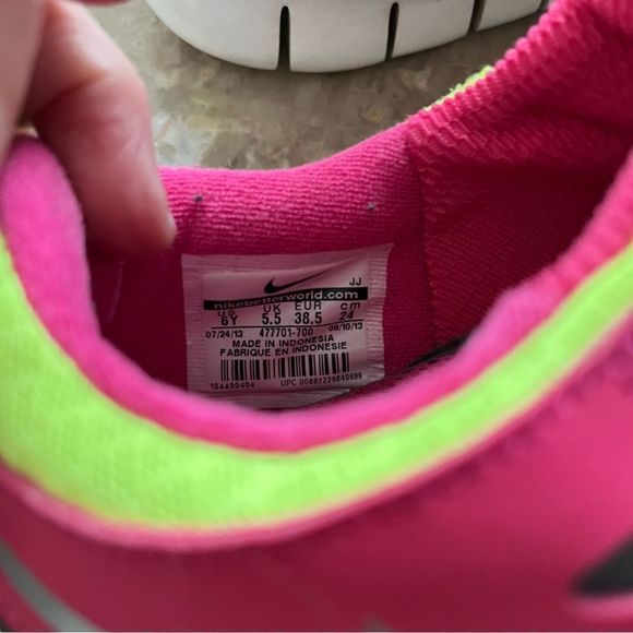 Nike pink and neon green lace up sneakers size 6 youth - Picture 7 of 7